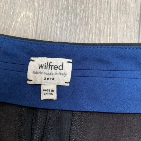 Wilfred Aritzia Pants Trousers Straight leg zipper ankle pleated Black Size 0 - Picture 13 of 15